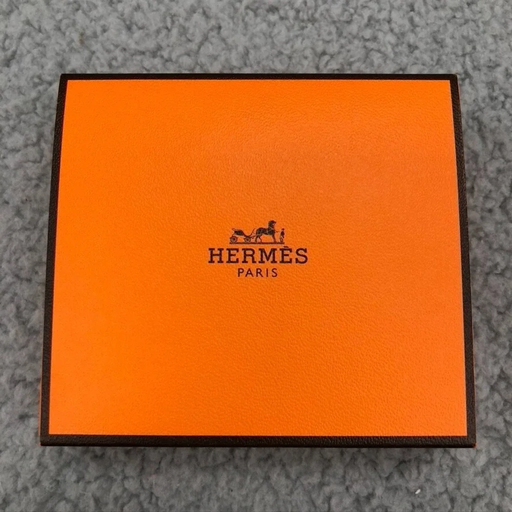 Authentic Hermes Orange Gift Box‎ Empty  Square 3.5x3.25x.75 Small Storage